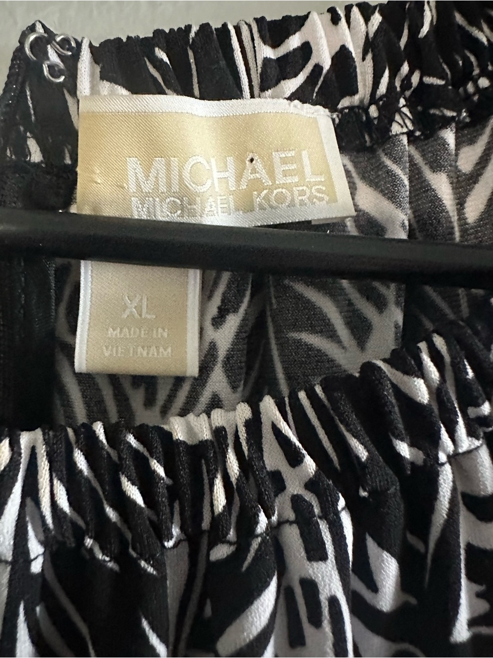 Michael Kors XL Halter Black and White Leaf-Print Sleeveless Dress - Picture 3 of 7